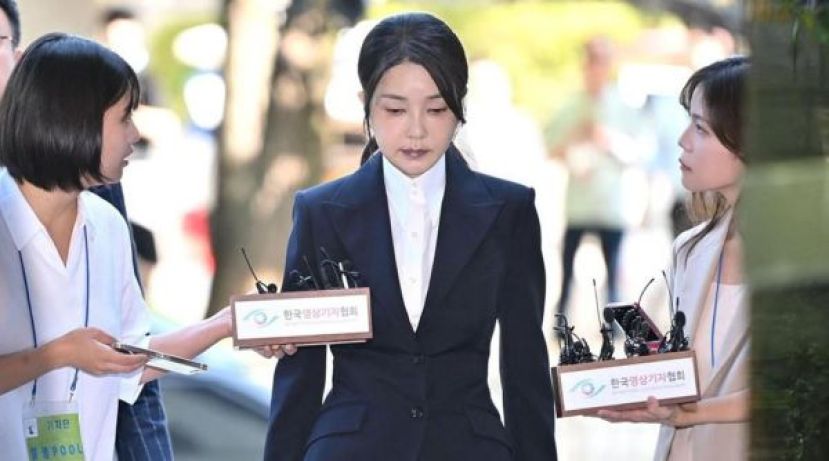 韩前第一夫人金建希被提起公诉。