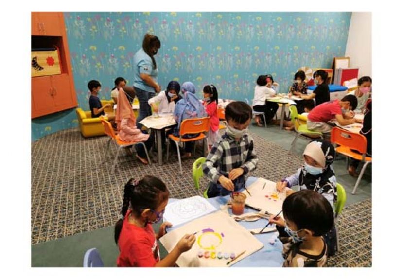 今日举办的其中一项活动是儿童手提袋设计活动，获得21位学生参加。