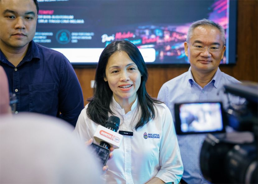 张念群奉社区通讯局新任总监谨慎发言  避免触及3R的课题