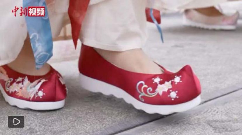中国布鞋之都：一双布鞋闯世界
