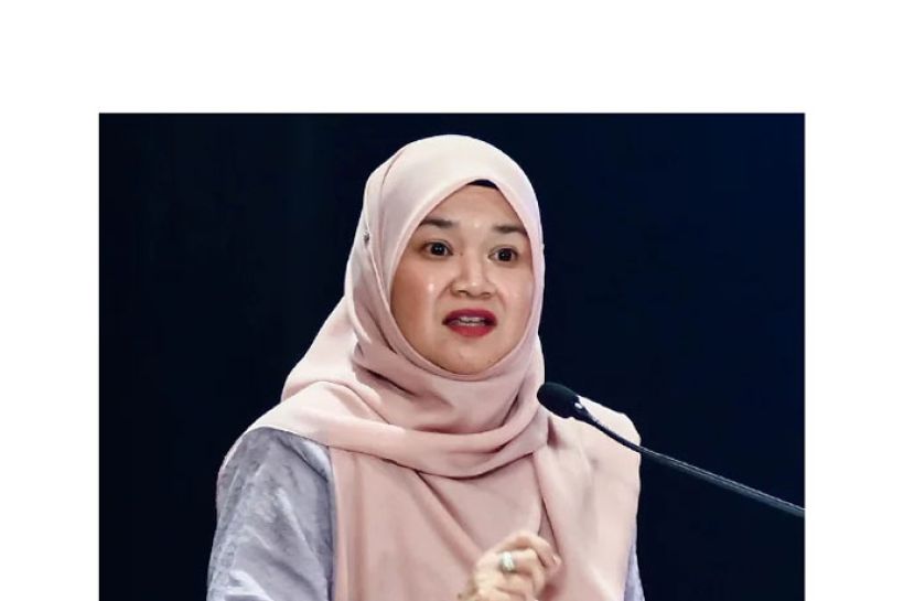 教育部长法丽娜。