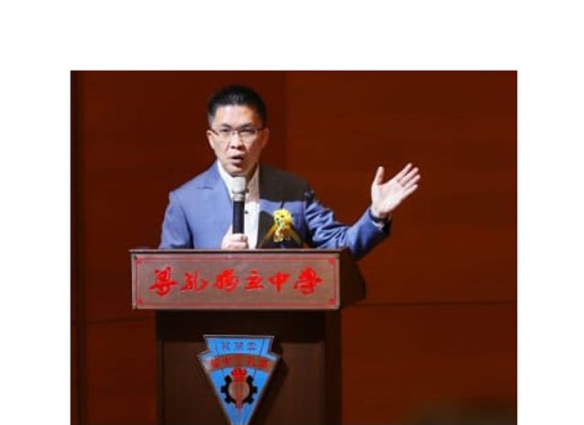 教育部副部长黄家和。