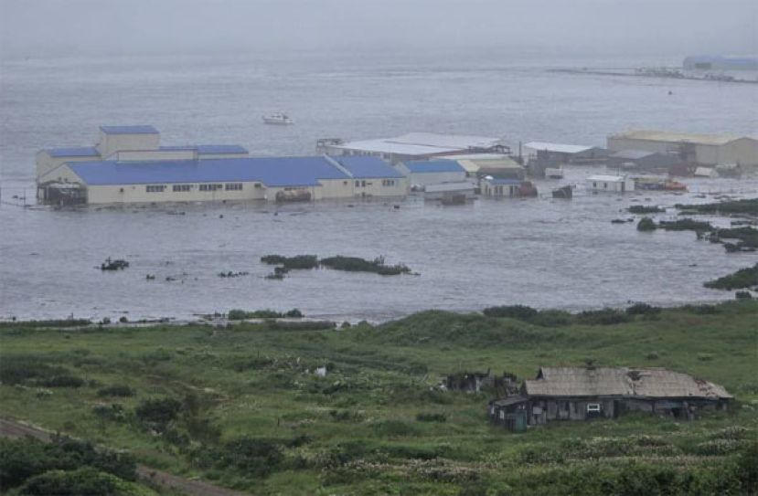 首波海啸抵达俄罗斯。