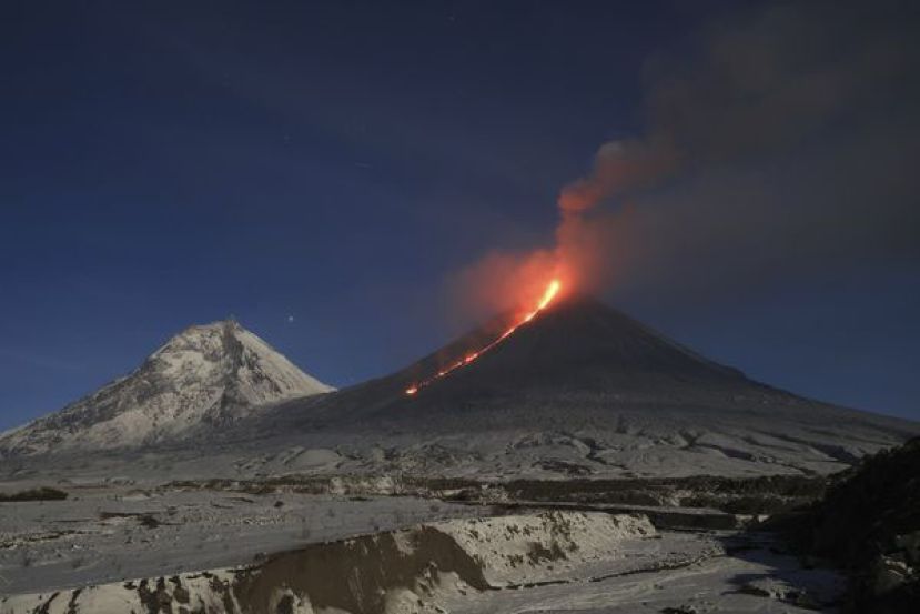 2023年10月28日，克柳切夫火山爆发。