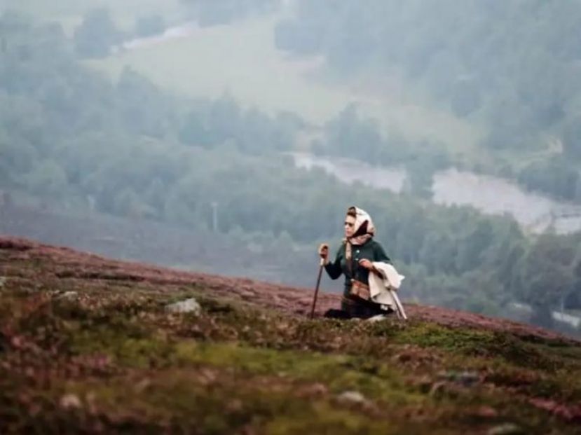 英国王室贴&ldquo;女王远行照&rdquo;作最后致敬  惹哭网民