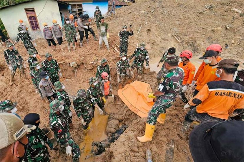 印尼洪灾遇难人数，升至712人。