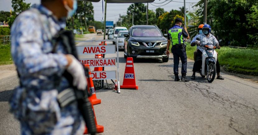 军警设立的路障将撤除。