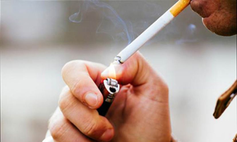 医师警告：长期抽烟将致不举