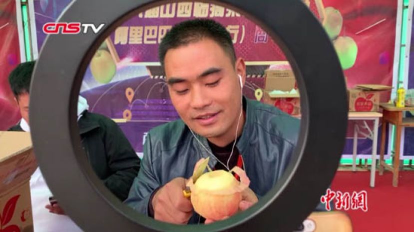 北方小城&ldquo;新果农&rdquo;的直播初体验：吃水果吃到吐