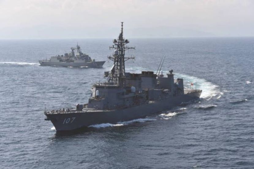 日本海上自卫队护卫舰&ldquo;雷&rdquo;号。