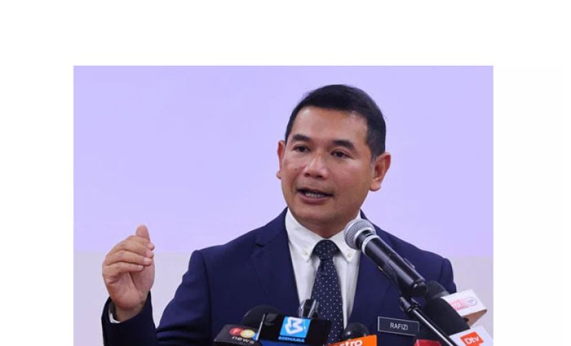 经济部长拉菲兹。