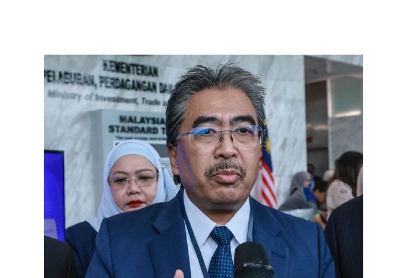 贸工部长佐哈里阿都干尼。