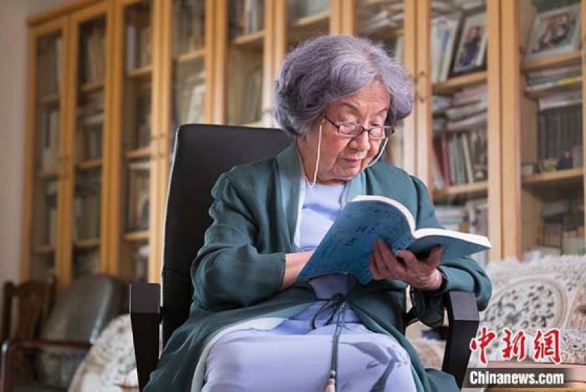 纪录片《掬水月在手》剧照。