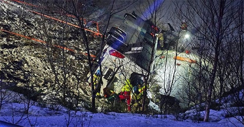 载马新游客旅巴翻覆 马外交部提供援助