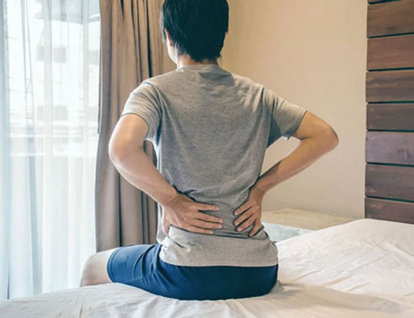 下背痛僵直性脊椎炎哪里不同？医揭1关键差异：半夜、清晨特别痛