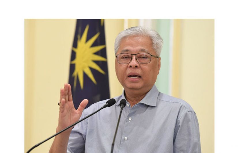 国防部高级部长拿督斯里依斯迈沙里。