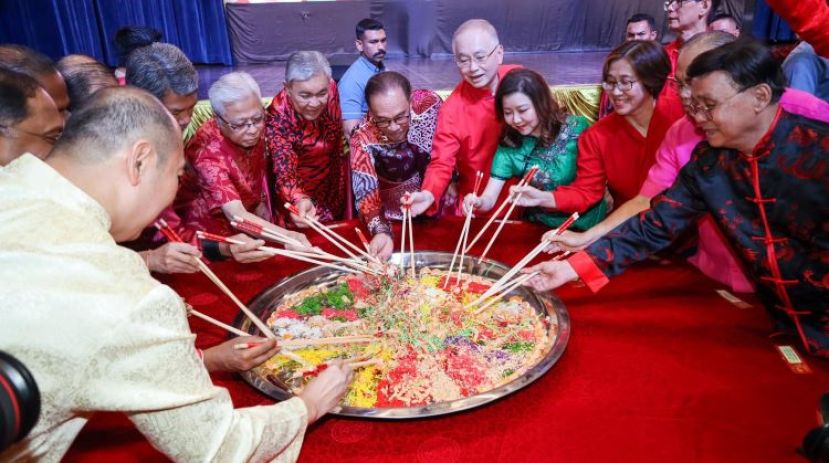 安华：促公务员不分肤色增进人民福祉