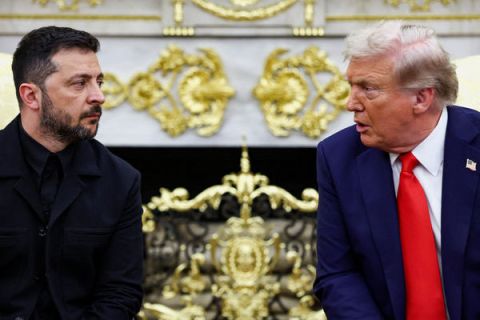 乌克兰高官透露，特朗普施压乌放弃顿巴斯，军队撤出控制区。