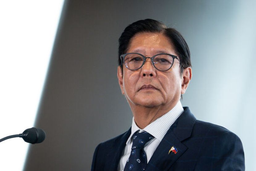 菲律宾总统马可斯7月初对加拿大进行为期4天正式访问，图为2日于温哥华发表谈话。