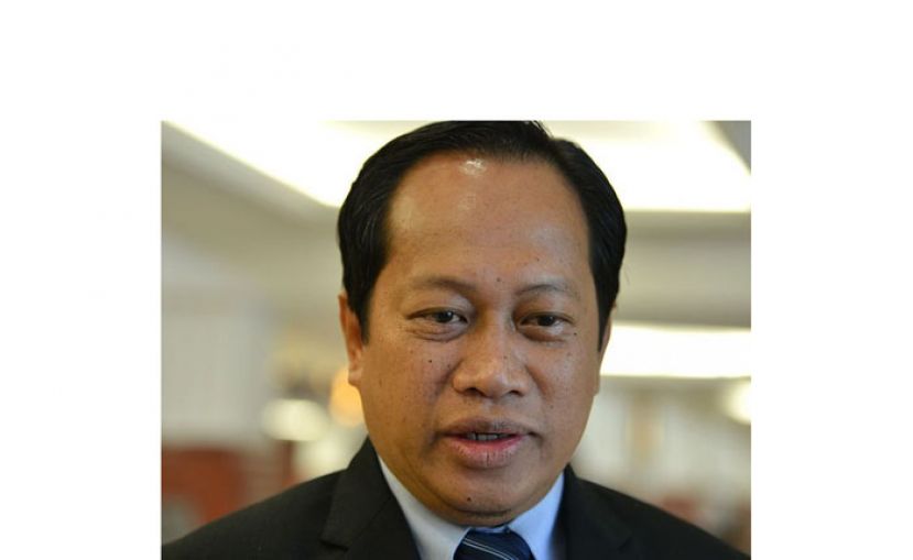 拿督斯里阿末马斯兰。