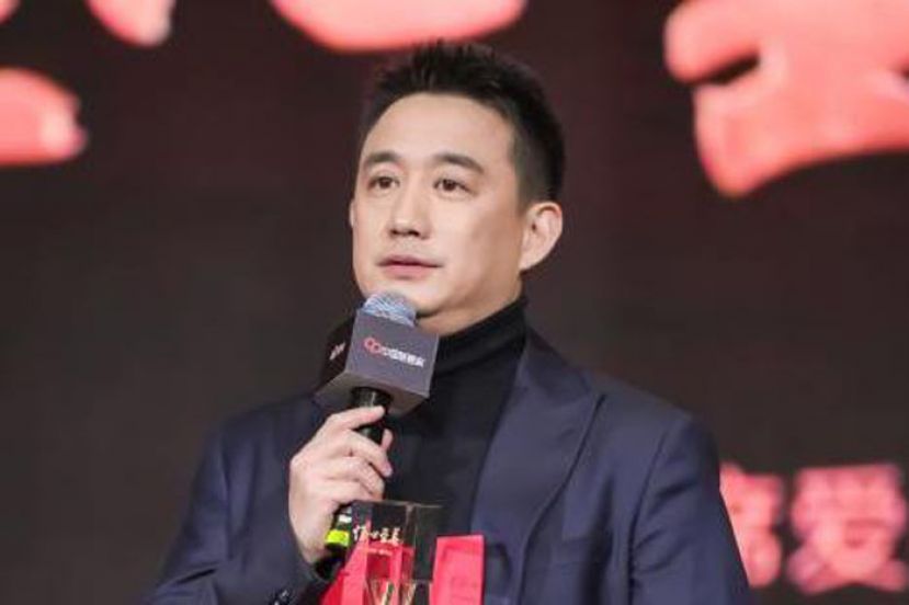 黄磊获奖图片。