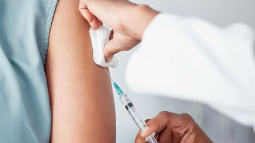 新冠疫苗接种与死亡率数据，英政府获准隐瞒。