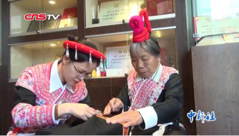 探秘畲家最美的凤凰装：传承人兰曲钗和他的裁缝店
