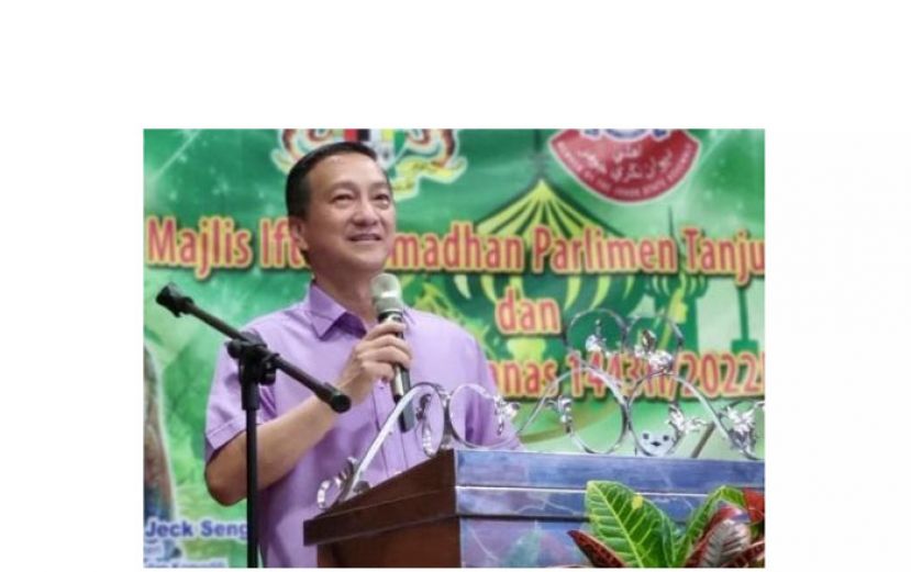 拿督斯里黄日升。