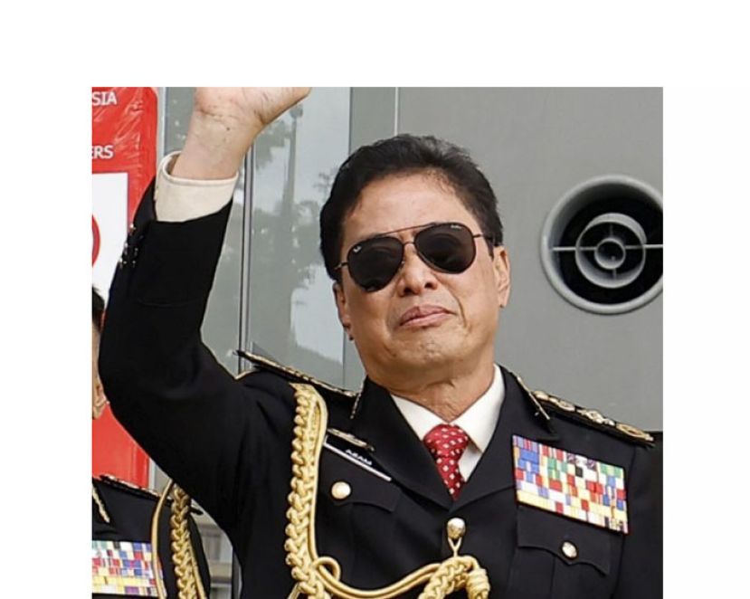 丹斯里阿占巴基。