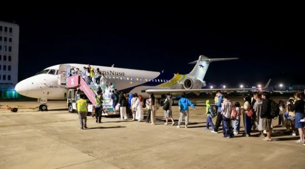 深圳机场首迎中国产C909客机。