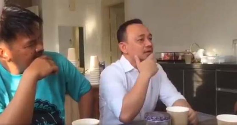 前教育部长马智礼与友人聊天，畅谈“被辞官”的感受。