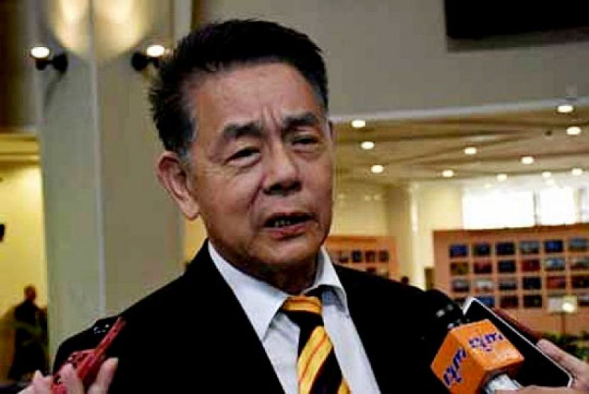 砂人联党中央教育局主任拿督陈冠勋。