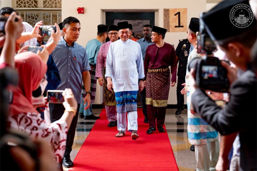 公正党党选  安华轻松投票