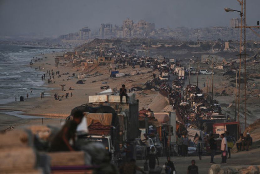 巴勒斯坦人纷纷逃往南部。