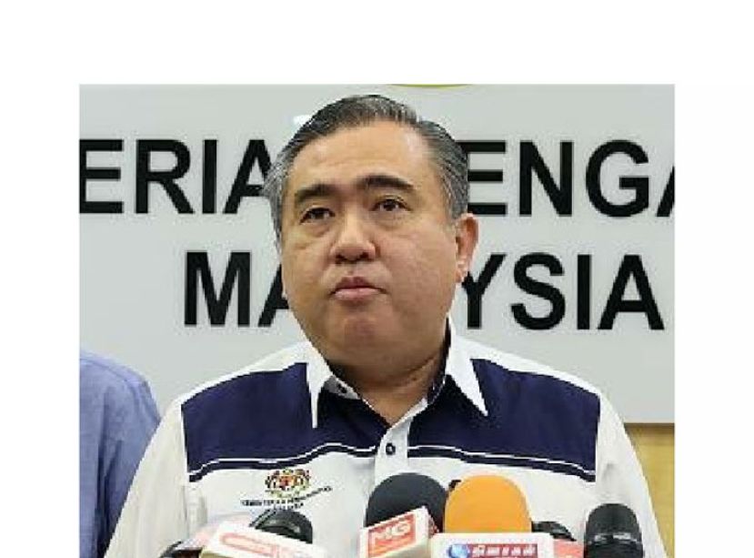 交通部长陆兆福。