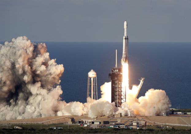 Space X。