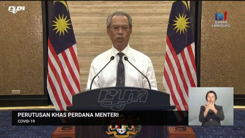 首相丹斯里慕尤丁通过全国电视广播，颁布全国实施行动管制令。