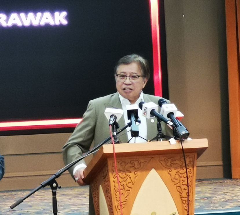 砂首长拿督巴丁宜阿邦佐哈里宣布“我爱砂拉越”经济救援配套。