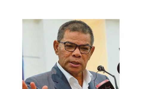 内政部长赛弗丁。