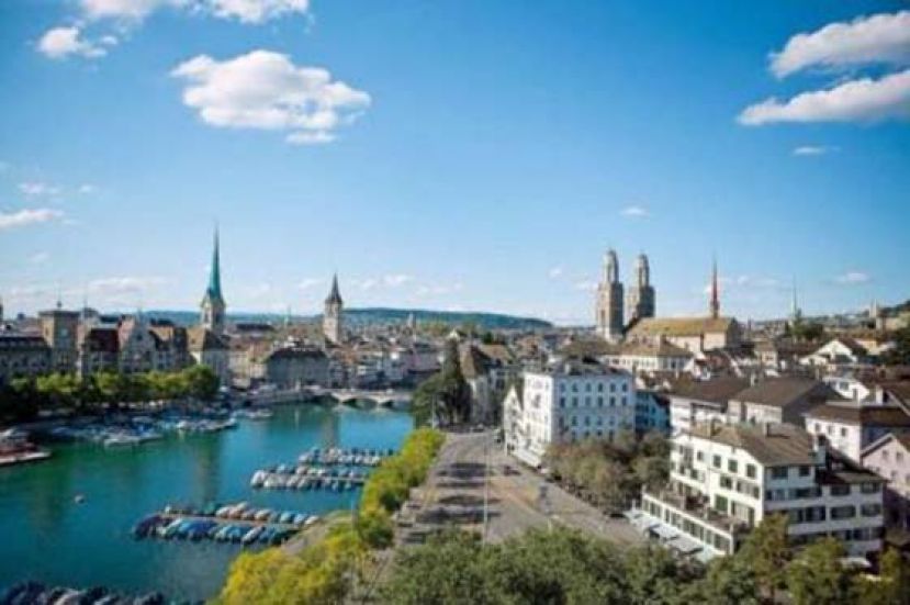 英国风险投资公司“深度认知集团”（Deep Knowledge Group），为全球200个国家和地区在新冠肺炎大流行中的安全水平进行排名，瑞士以752分高居榜首，德国以749分居次，新加坡名列第4。