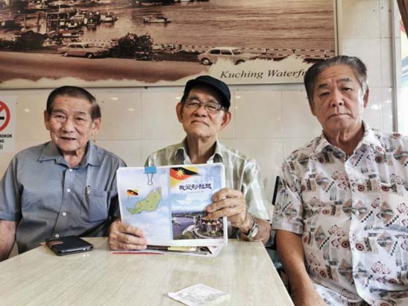 砂拉越福利协会新闻发布会，左起为福利主任甲必丹杨子优、主席贝雄伟及秘书李东光。