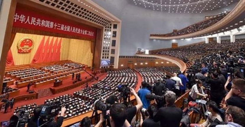 “港版国安法”纳全国人大议程。