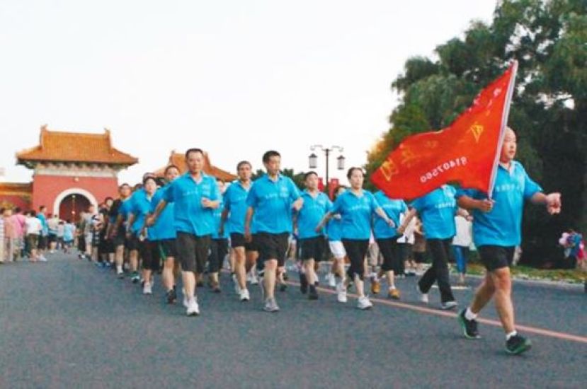  &ldquo;暴走团&rdquo;的成员从几十人到多达3000人。