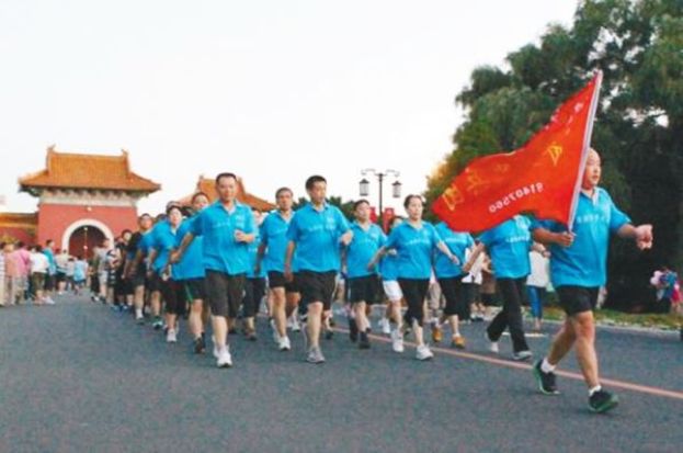  &ldquo;暴走团&rdquo;的成员从几十人到多达3000人。