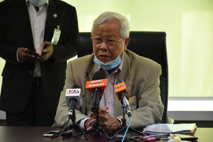 砂教育、科学与工艺研究部部长拿督斯里麦哥玛因。