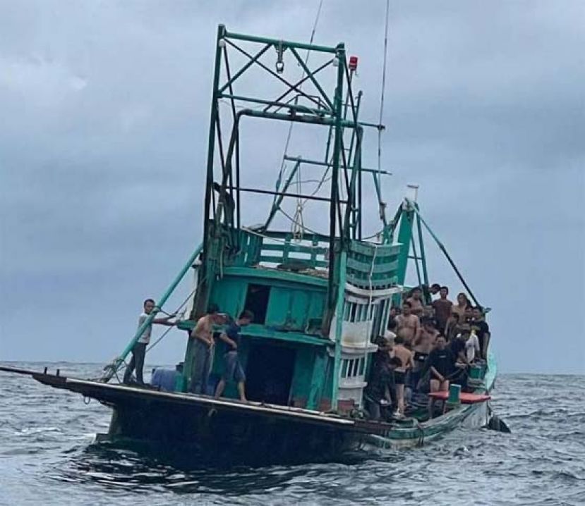 柬国西港突发沉船事件，23中国人失踪。