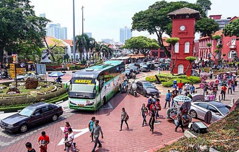 受到新冠肺炎疫情的冲击，旅游业首当其冲。