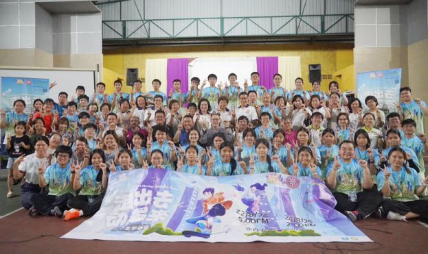 第二届&quot;走出去，动起来&quot; 中学生学佛营雪隆站大合照。