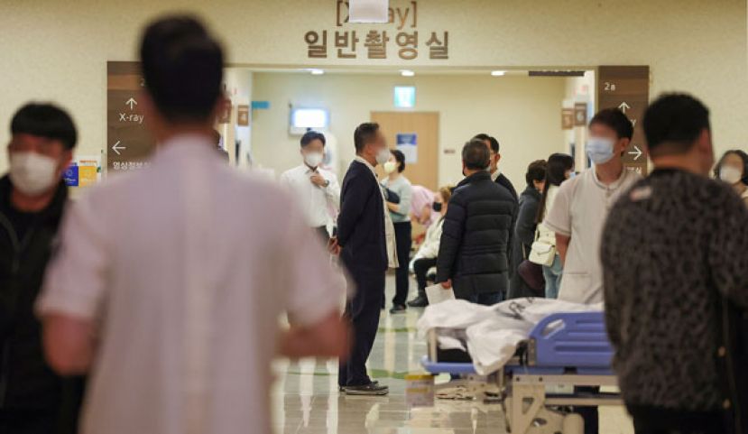 韩国政府向罢工的住院医师下达强制执行业务命令，要求立刻返回岗位。