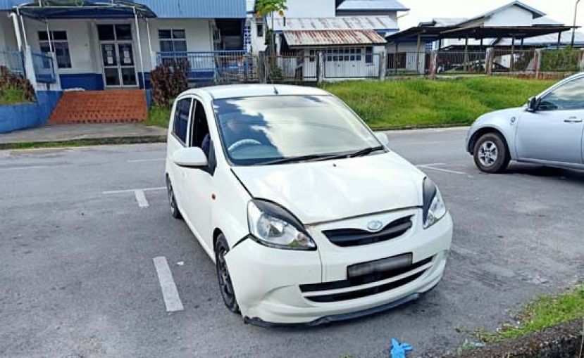 警方扣查的改装轿车。
